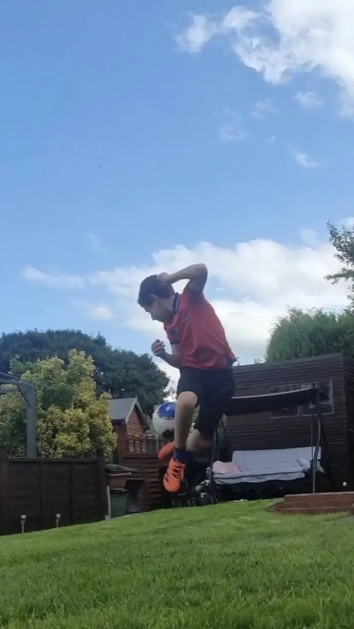 ai character: Noah background