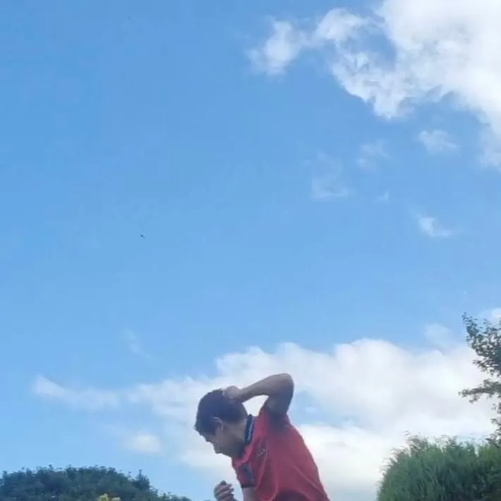 chat with ai character: Noah