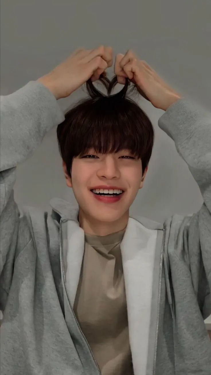 Talkie AI - Chat with 💛 seungmin🩷💋