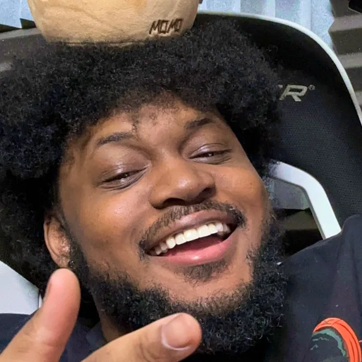 chat with ai character: CoryxKenshin