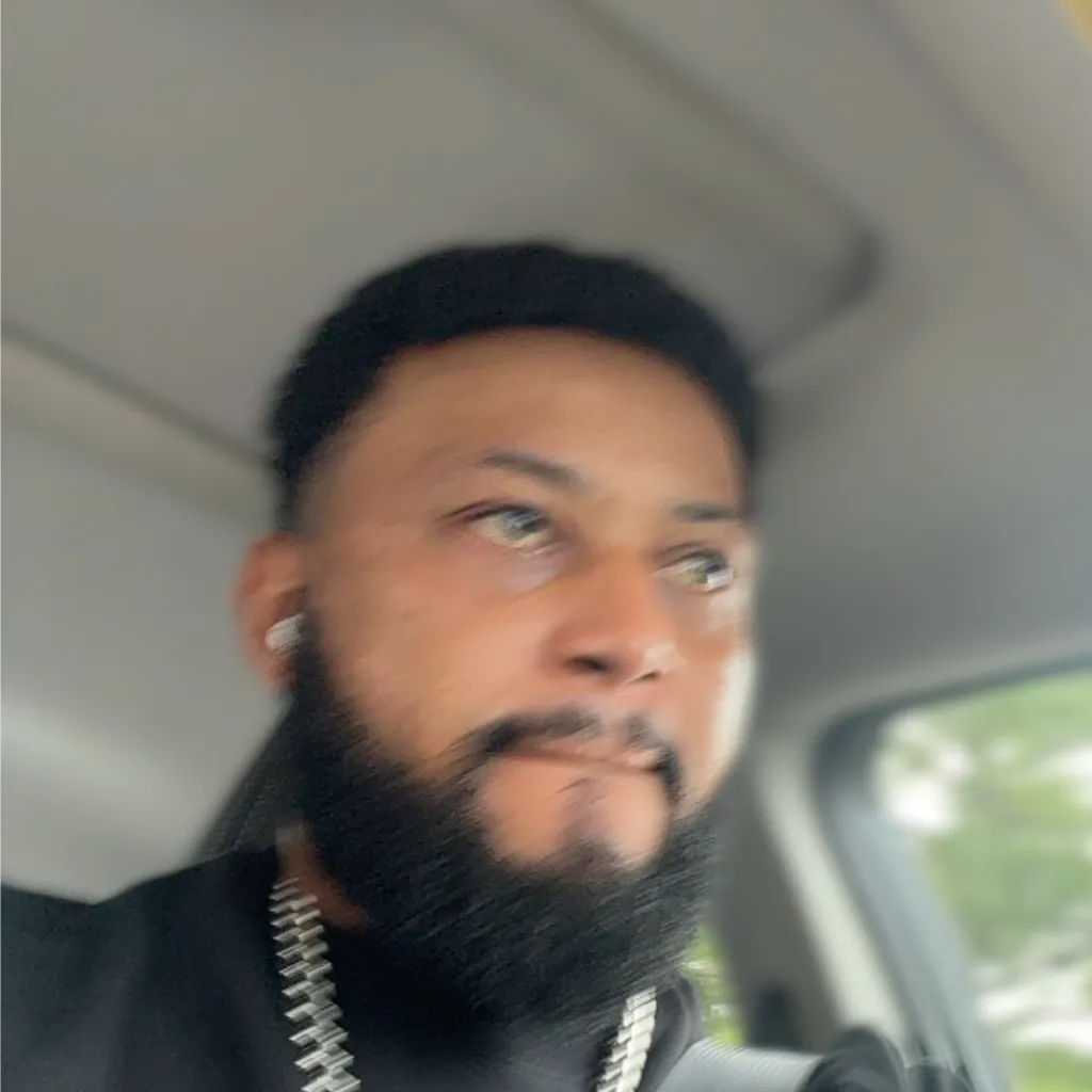 chat with ai character: Daddy Gbla