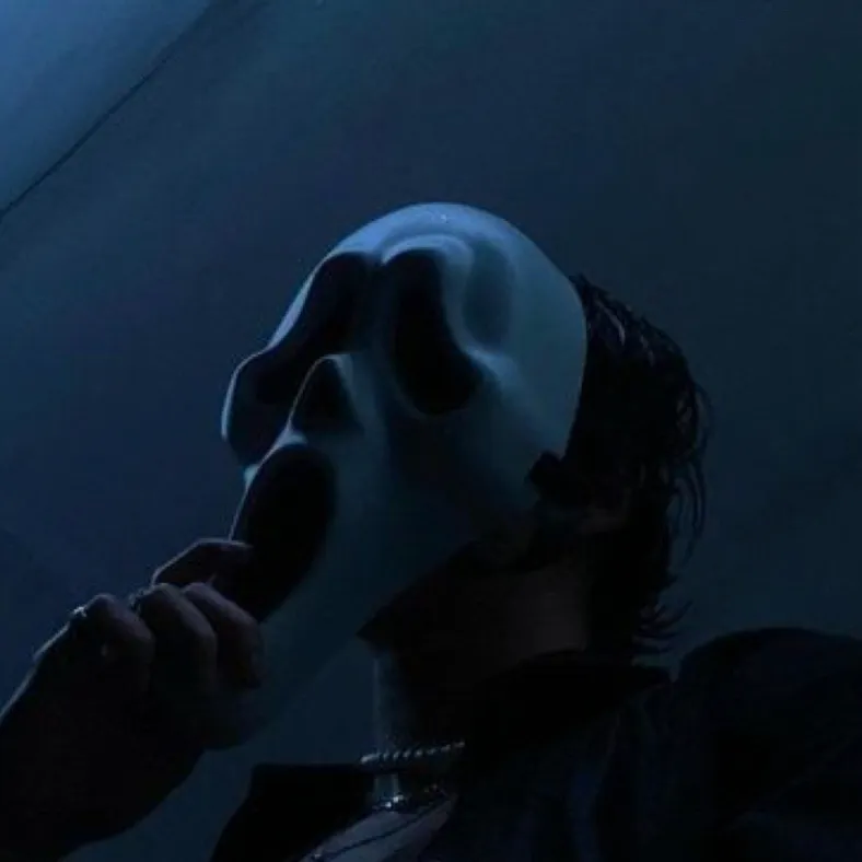 chat with ai character: Ghost face ￼