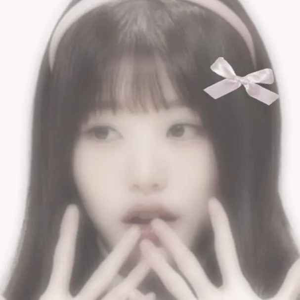 chat with ai character: ✨🎀Wonyoung🎀✨