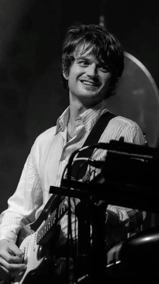 ai character: David/Joe keery background