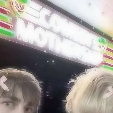 chat with ai character: Sam N Colby N Y/N
