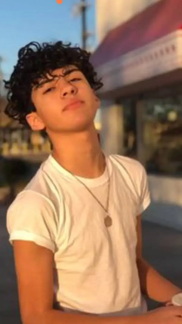 ai character: Alex  background