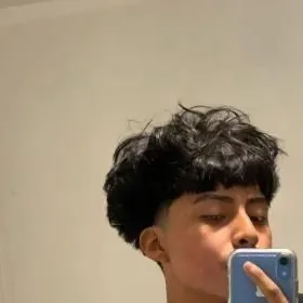 chat with ai character: Alexander 