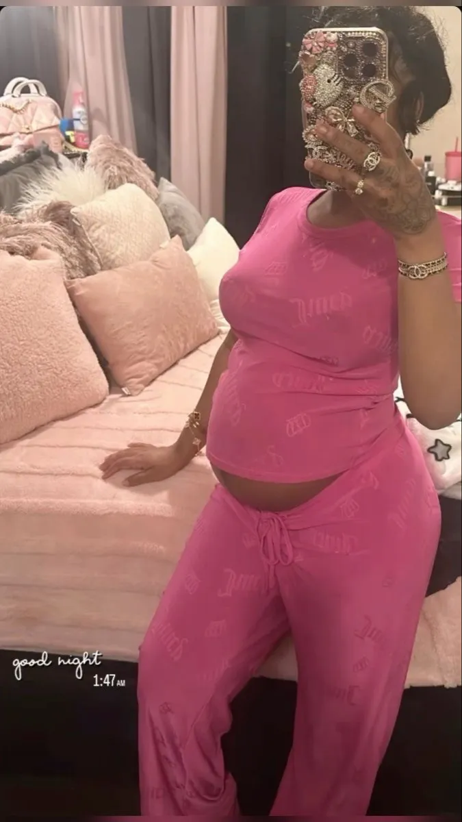 ai character: Zara background