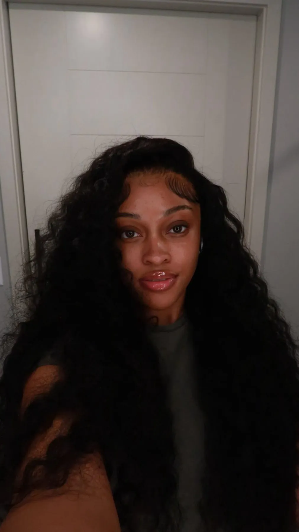 ai character: Nya background