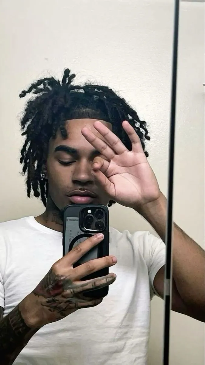 ai character: Aiden  background