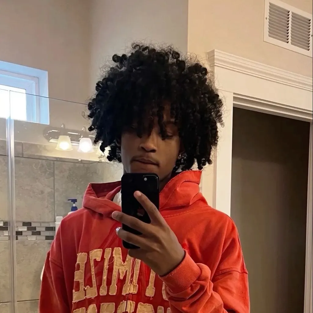 chat with ai character: Mason