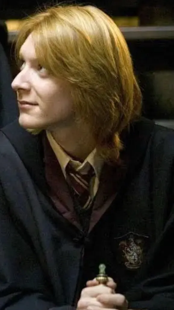 ai character: Fred Weasley  background