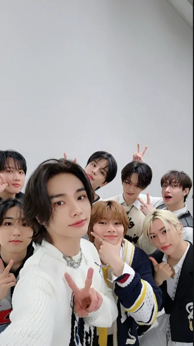 ai character: Skz school background