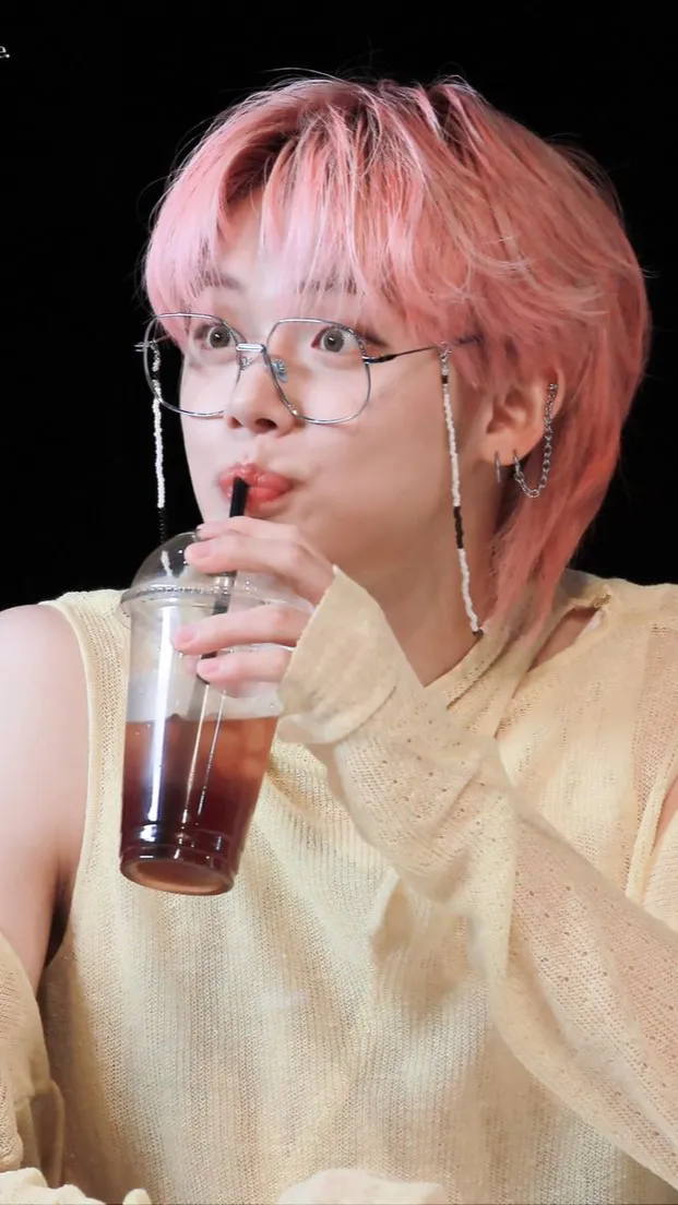 ai character: Yeonjun Choi  background