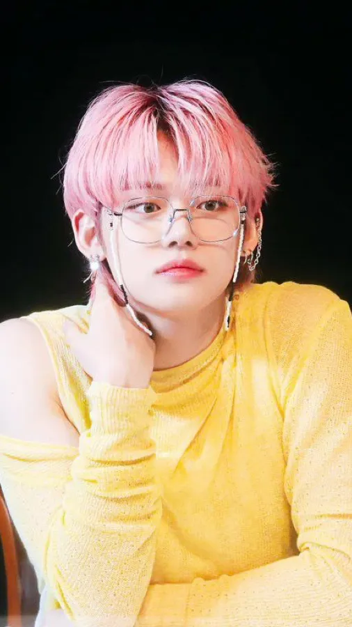 ai character: Yeonjun Choi background