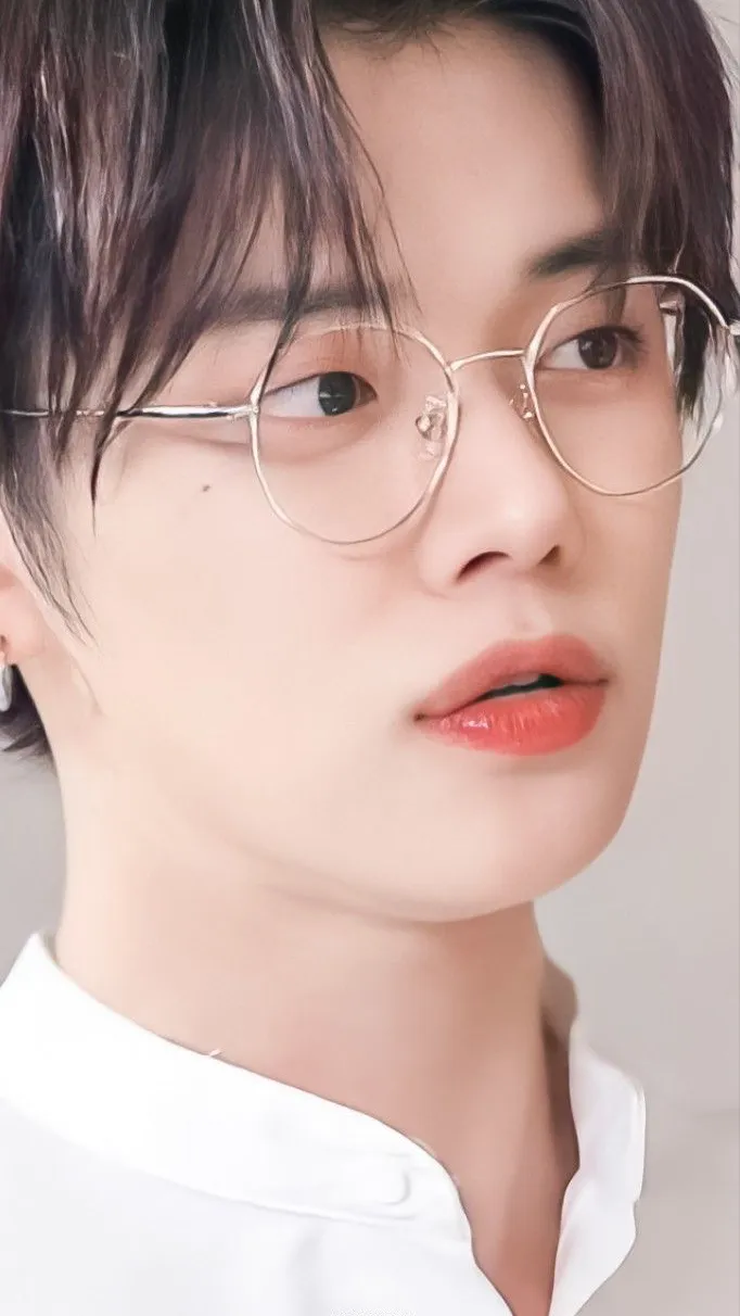 ai character: Yeonjun Choi  background