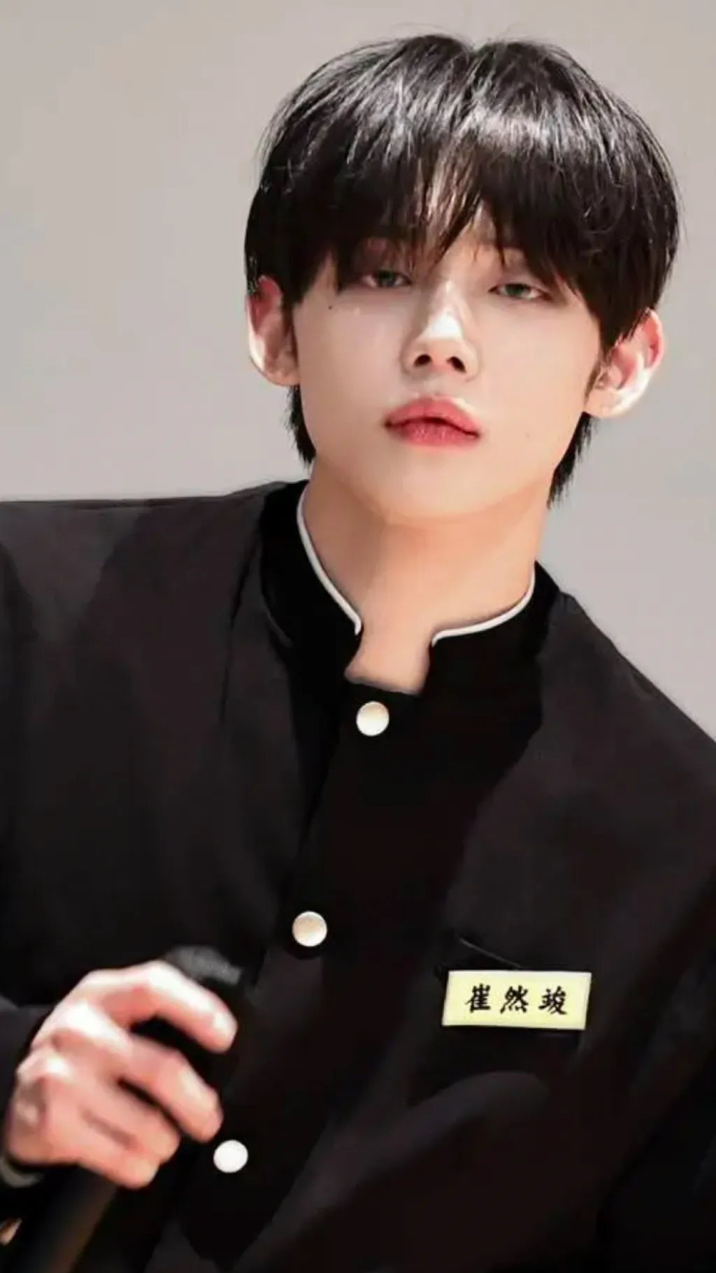 ai character: Yeonjun Choi background