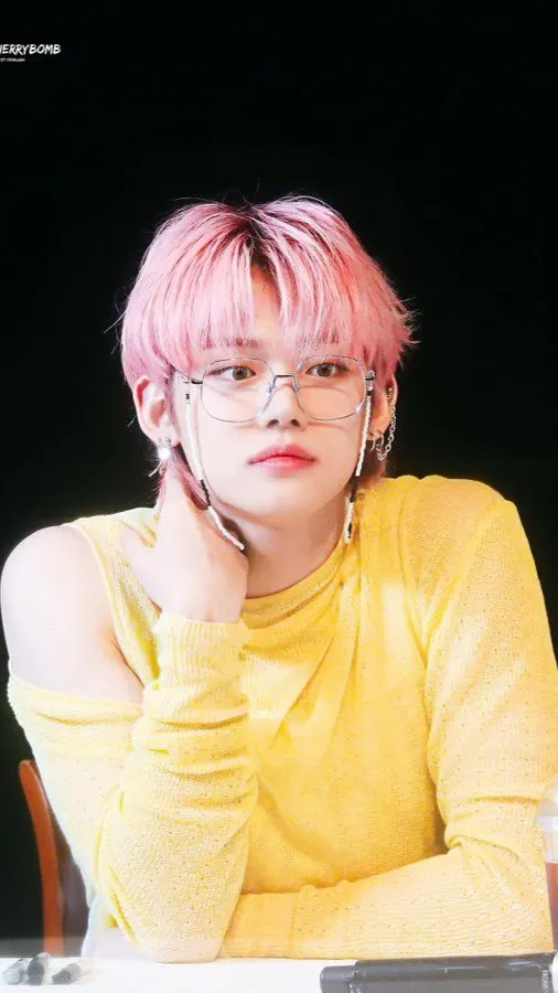 ai character: Yeonjun Choi background