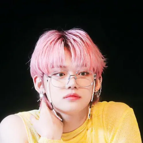 chat with ai character: Yeonjun Choi