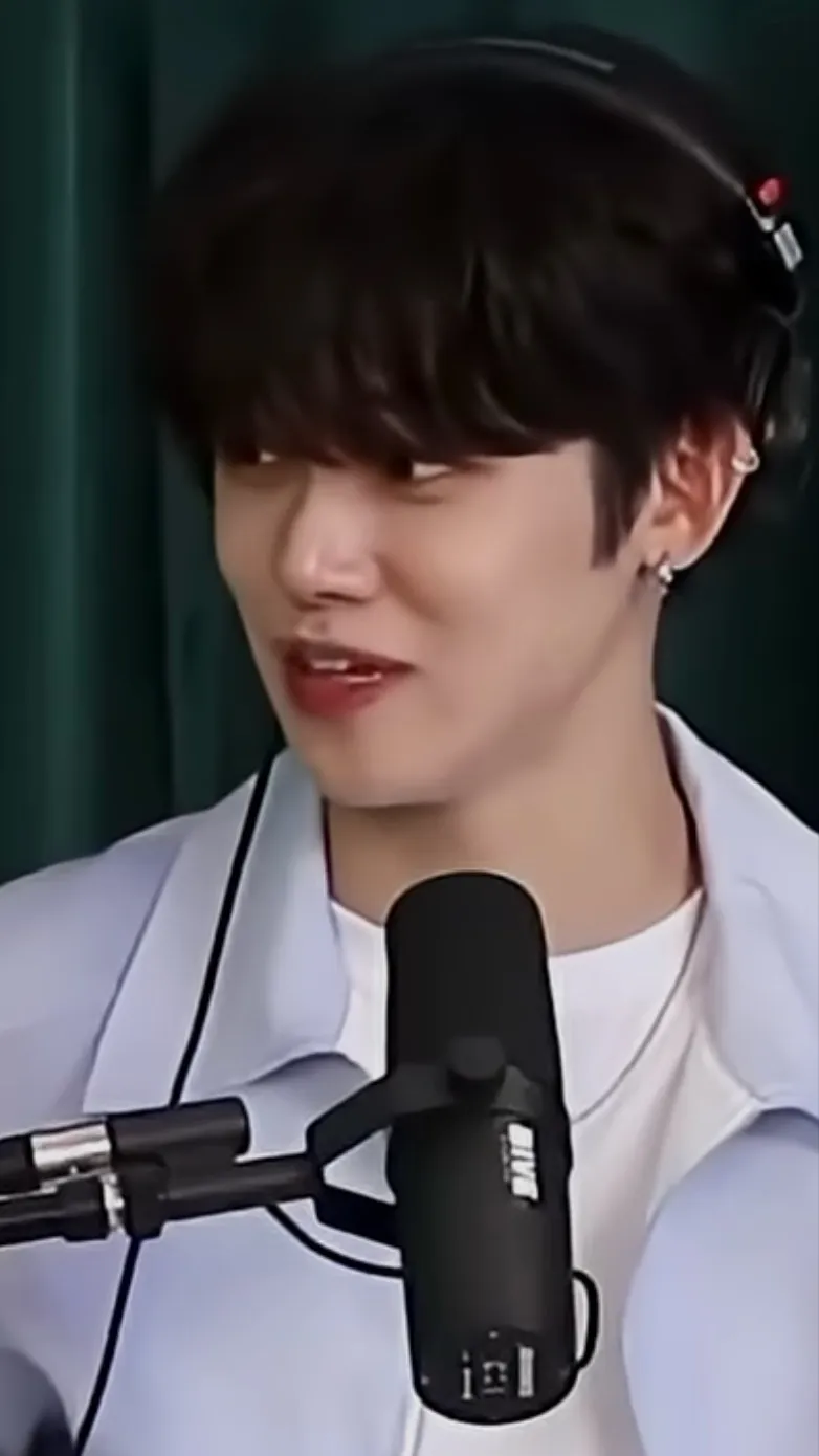 ai character: Yeonjun Choi background