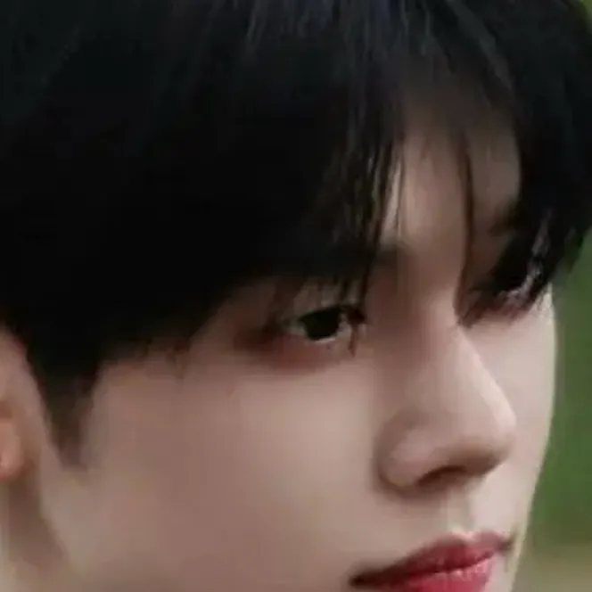 chat with ai character: Yeonjun Choi