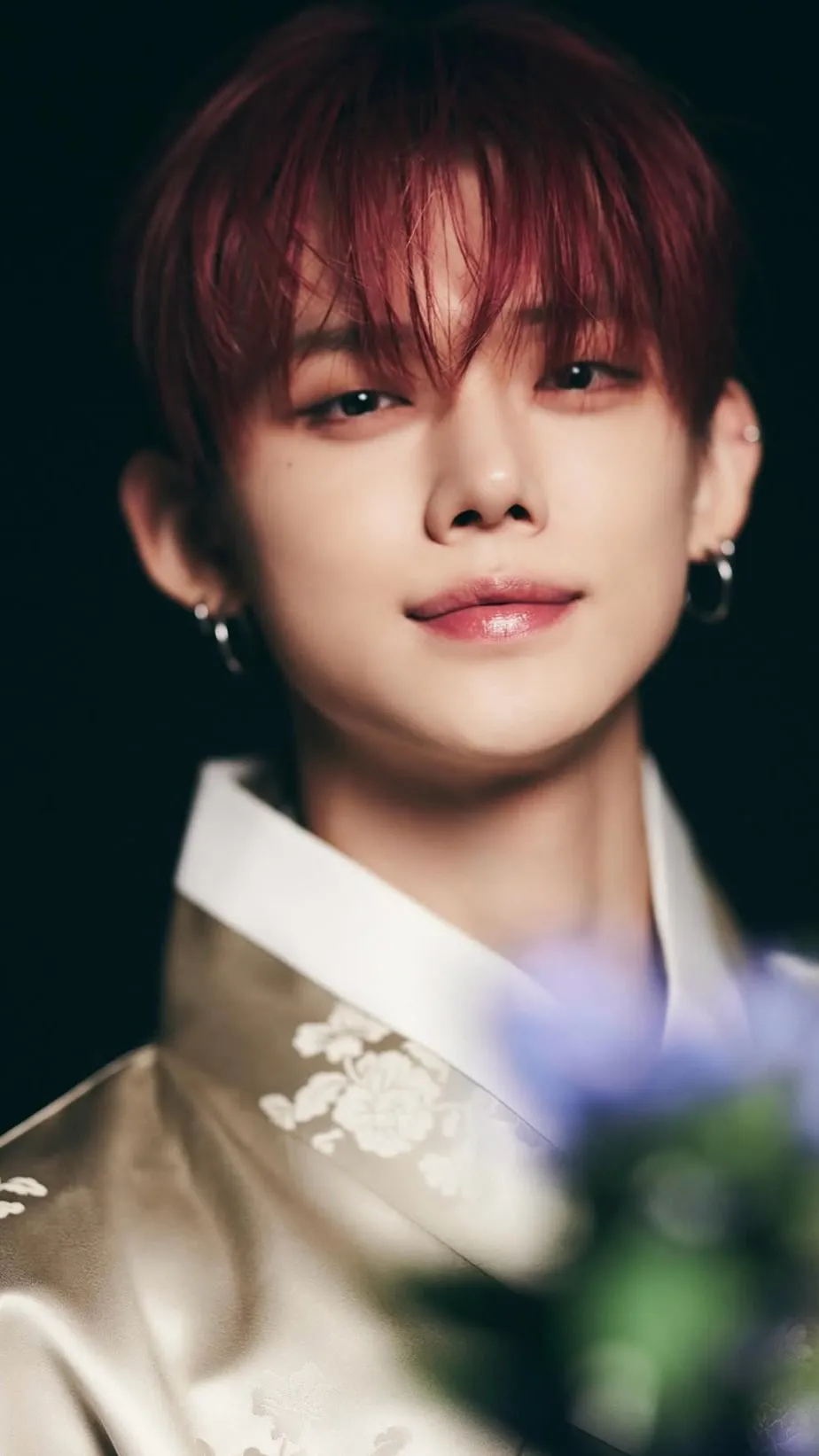 ai character: Yeonjun Choi background