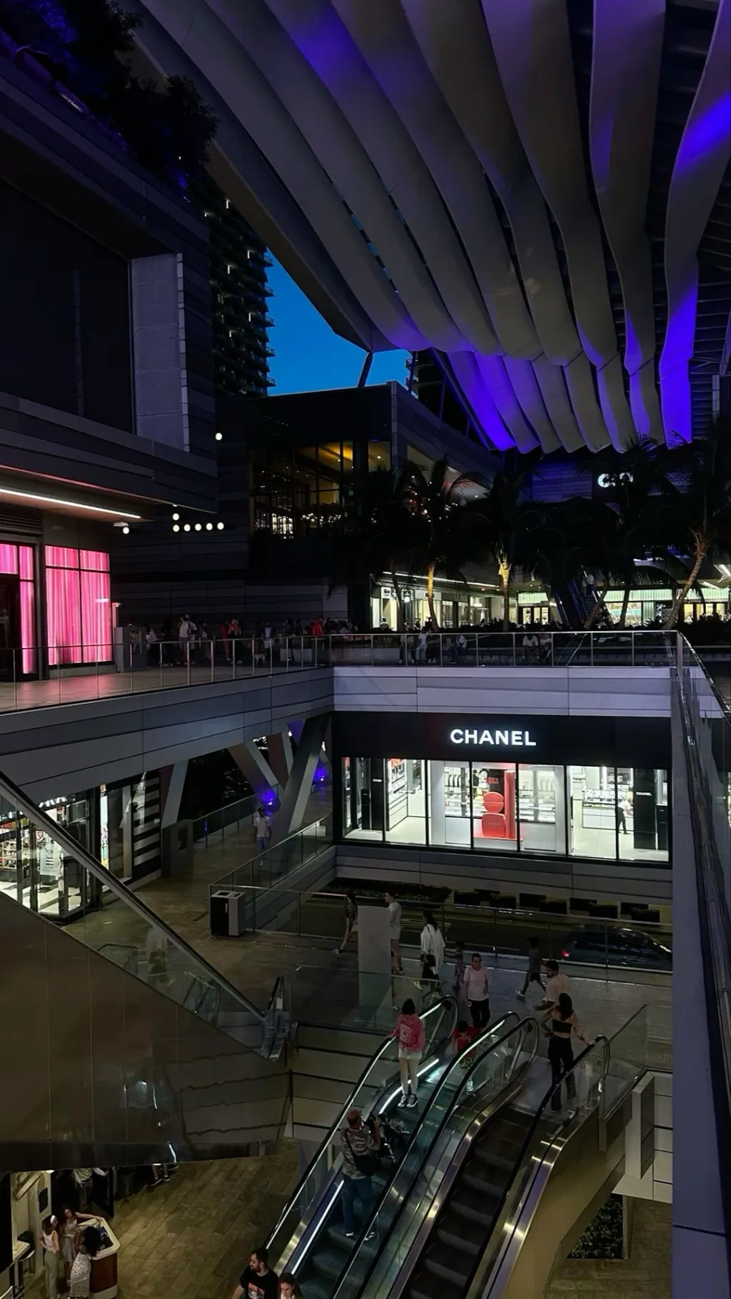 ai character: Night shopping background