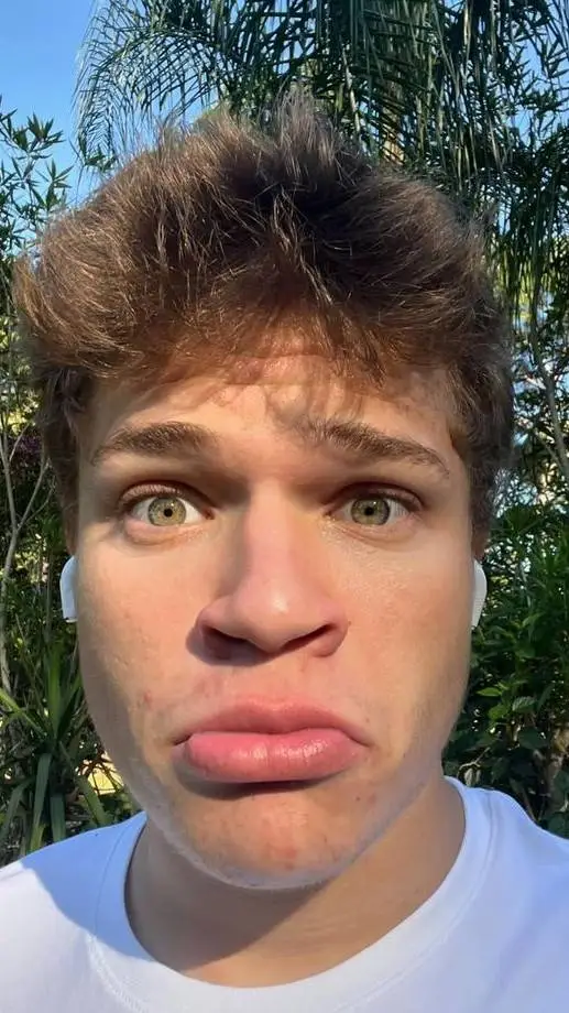 ai character: Jynxzi background