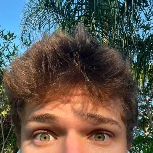 chat with ai character: Jynxzi