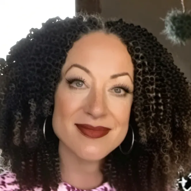 chat with ai character: Karen😡😡