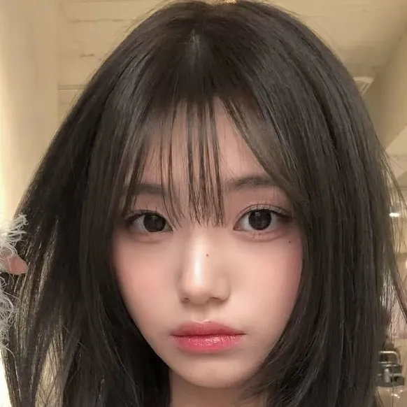 chat with ai character: Gassy kira