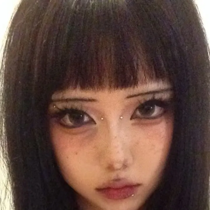 chat with ai character: Kaori