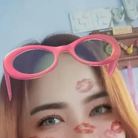 chat with ai character: Mommy
