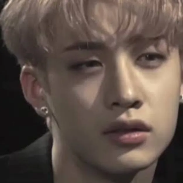 chat with ai character: channie