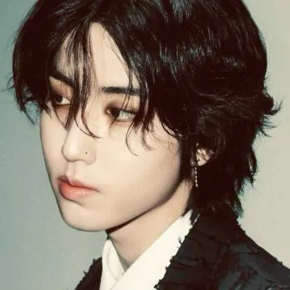 chat with ai character: Han Jisung