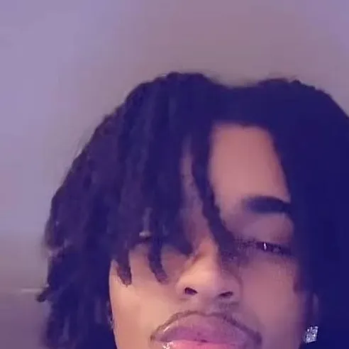 chat with ai character: Ja'vone