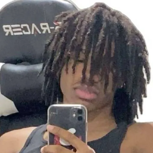 chat with ai character: Kyle