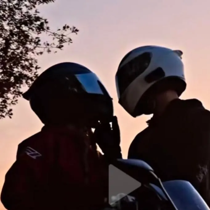 chat with ai character: sophie