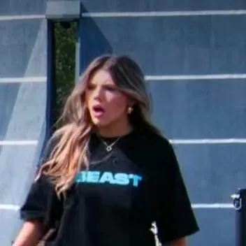 chat with ai character: titu