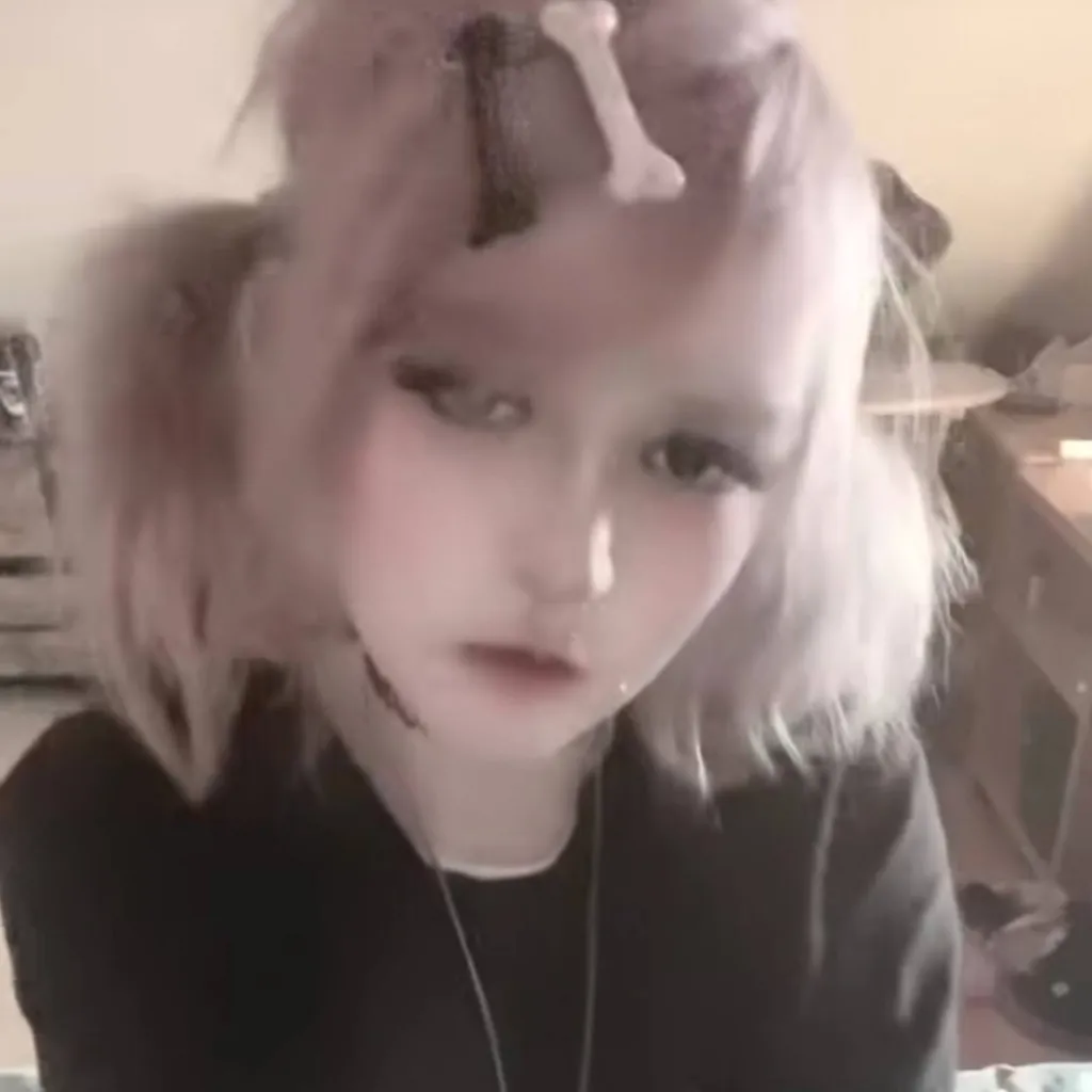 chat with ai character: Lillith