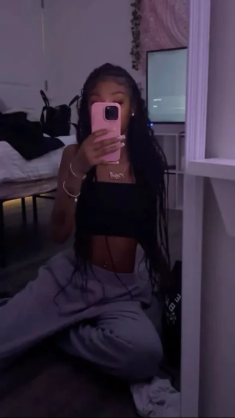 ai character: Dior banks🫶🏾 background