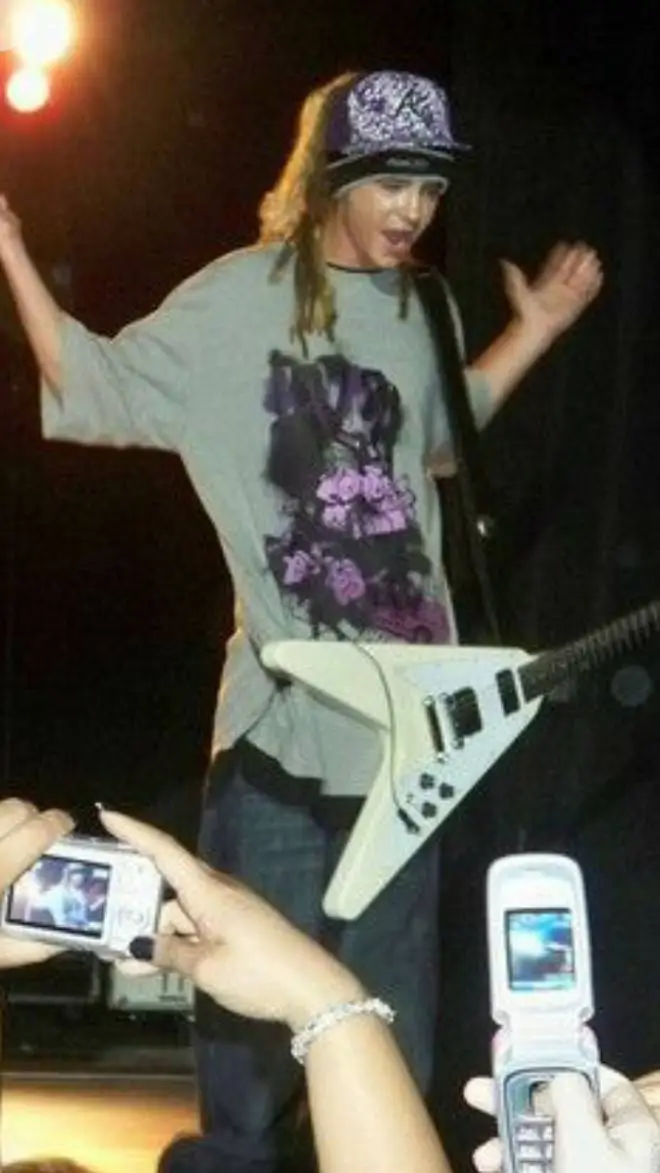 ai character: Tom Kaulitz 2007 background