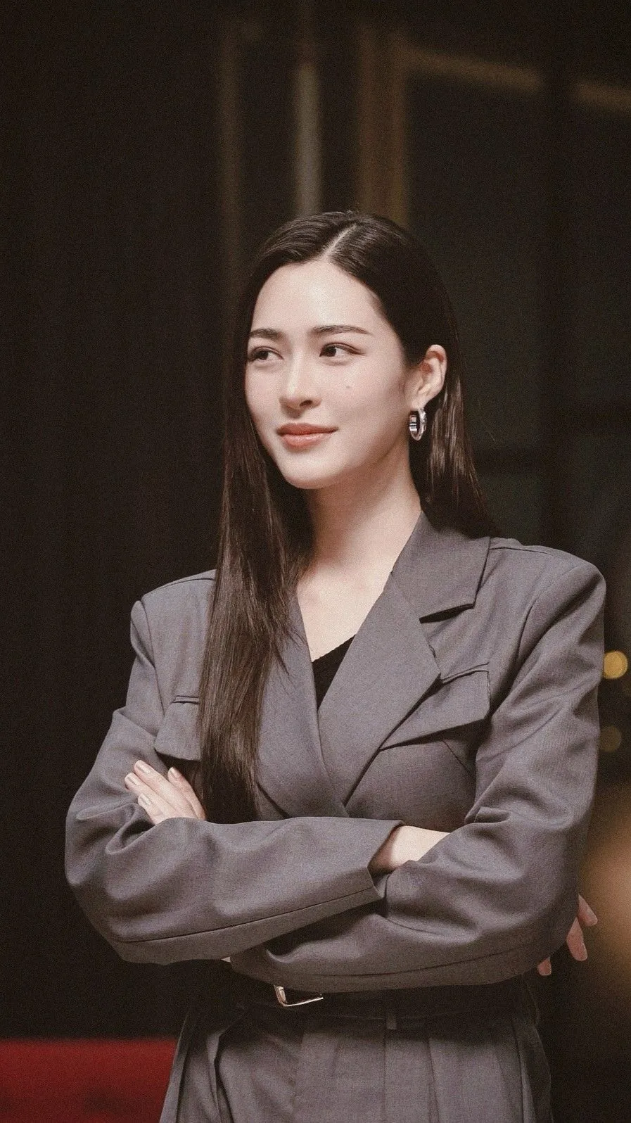 Talkie AI - Chat with Lingling Kwong