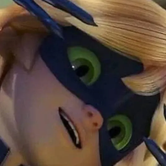 chat with ai character: Chat noir