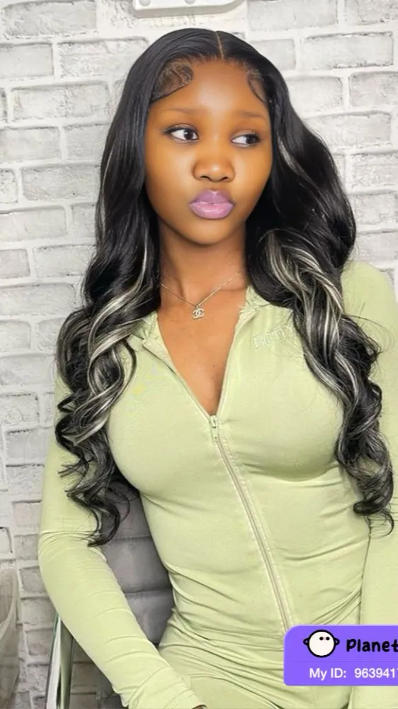 ai character: 𝓢𝓪𝓻𝓪  background