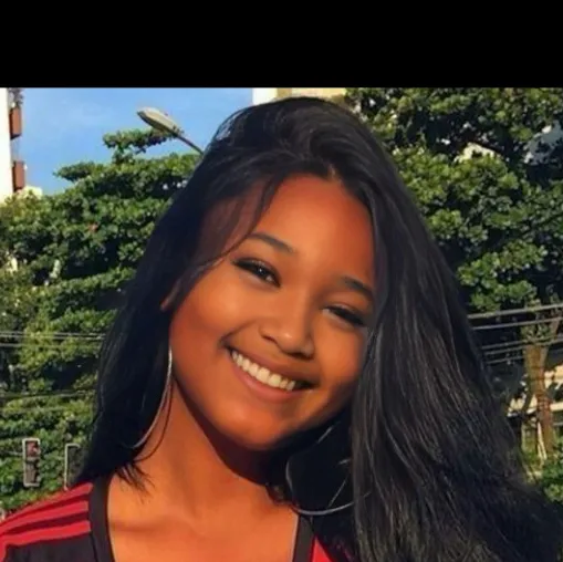 chat with ai character: 𝓜𝓪𝓻𝓲𝓪 