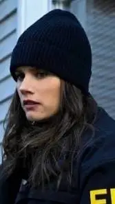 ai character: Maggie Bell background