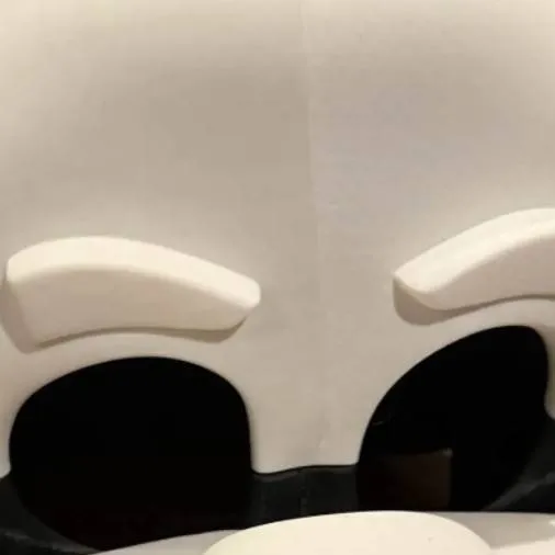 chat with ai character: ice bere mask