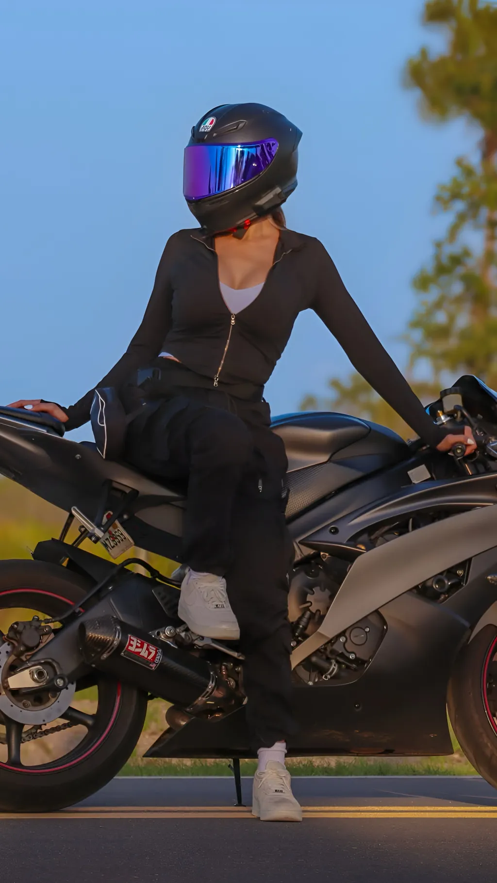 ai character: Josie background