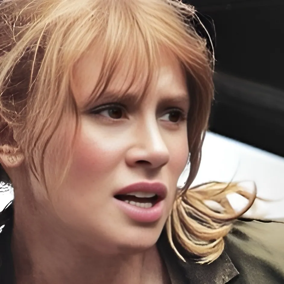 chat with ai character: Claire Dearing (FK